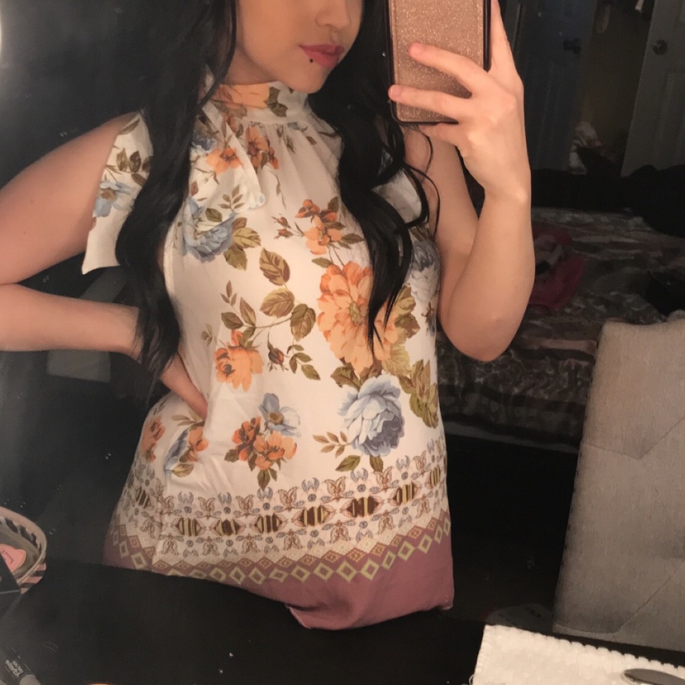 Brand new Papaya turtle neck shirt with bow